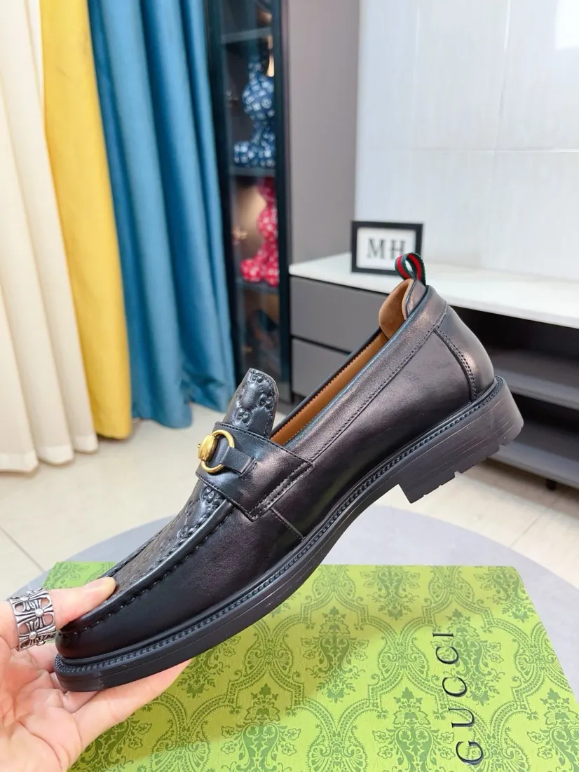 Men's shoes 💰500🌹🌹[GUCCI Gucci] A new style of formal men's leather shoes is coming ~ The original quality upper is made of Italian cowhide➕The leather is soft and delicate, comfortable and soft. The top layer of genuine leather, rubber wear-resistant outsole, the shoe shape is dignified and domineering, and the luxury charm is not concealed! The natural and free nouveau riche leads the trend. Code number: 38-44